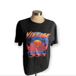 VINTAGE T-SHIRT